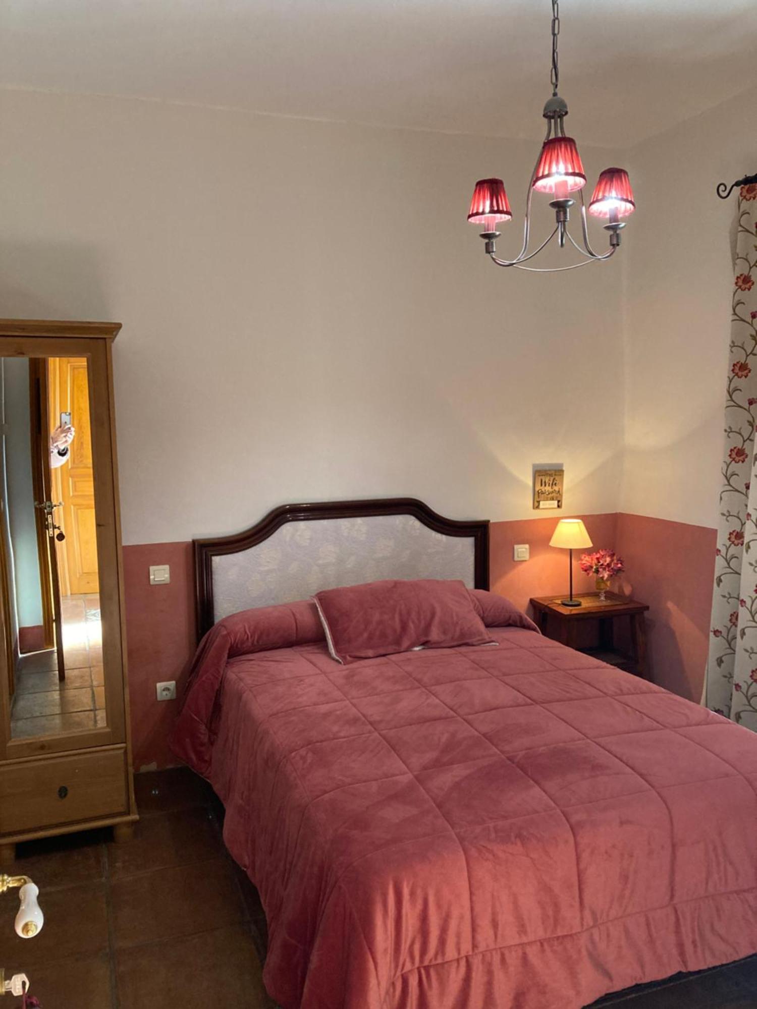 Casa Rural Valdevilano La Roca de la Sierra Buitenkant foto